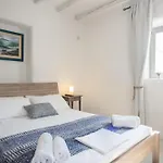 Apleton Paros וילה Isterni (Paros)